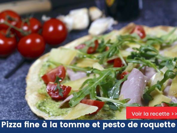 Pizza fine à la tomme et pesto de roquette